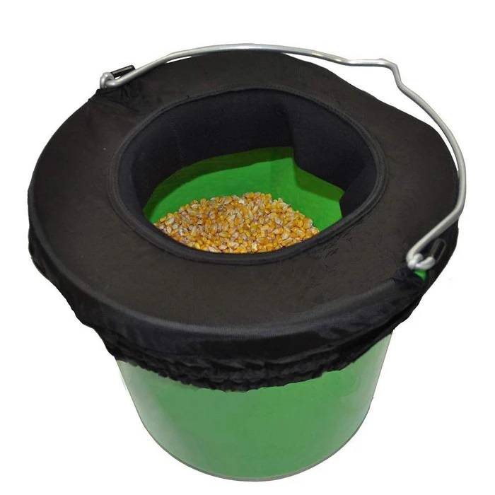Horse Spa Water-n-Hole Bucket Rim