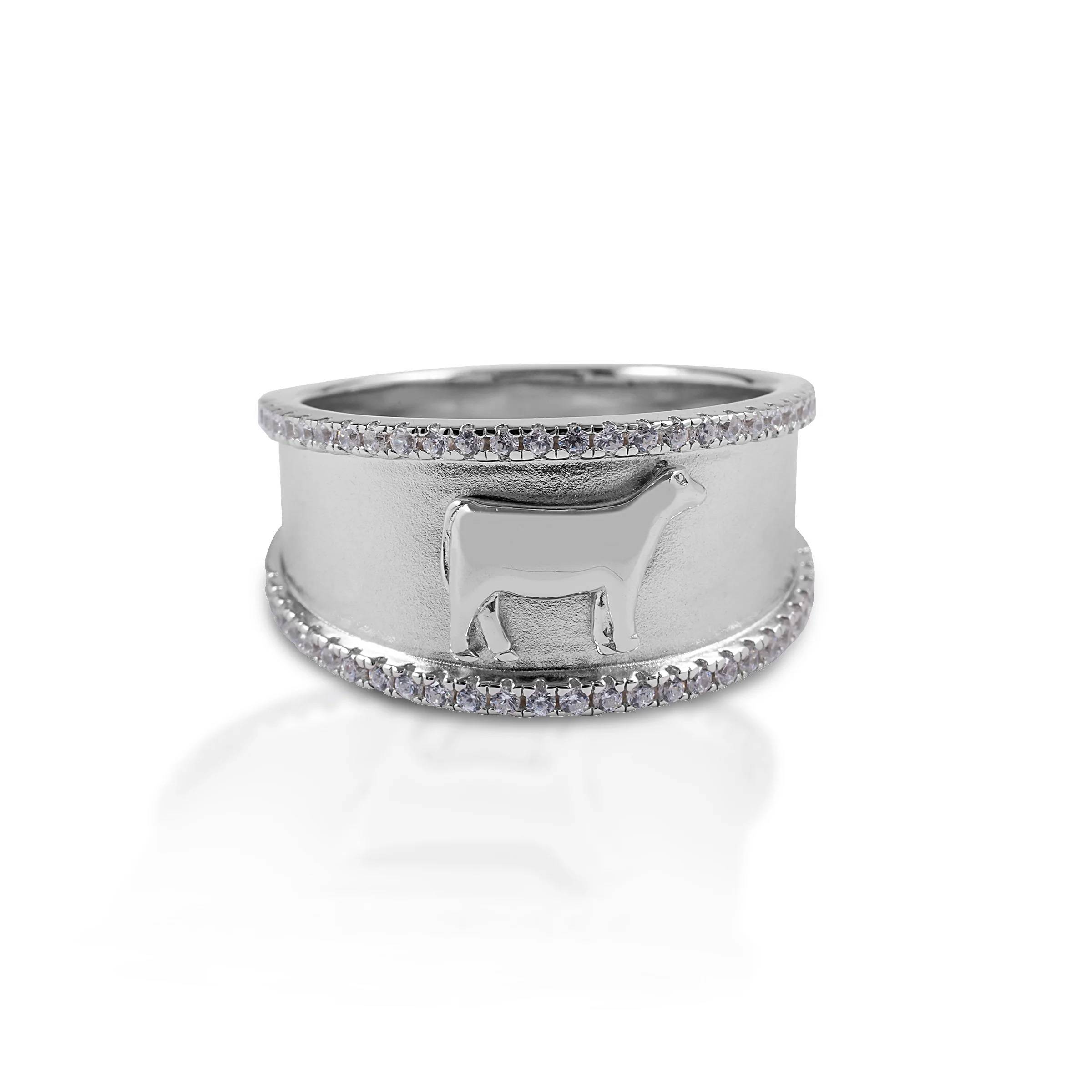 Kelly Herd Crystal Accent Heifer Ring