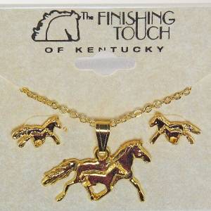 Finishing Touch Mare And Foal Gift Set