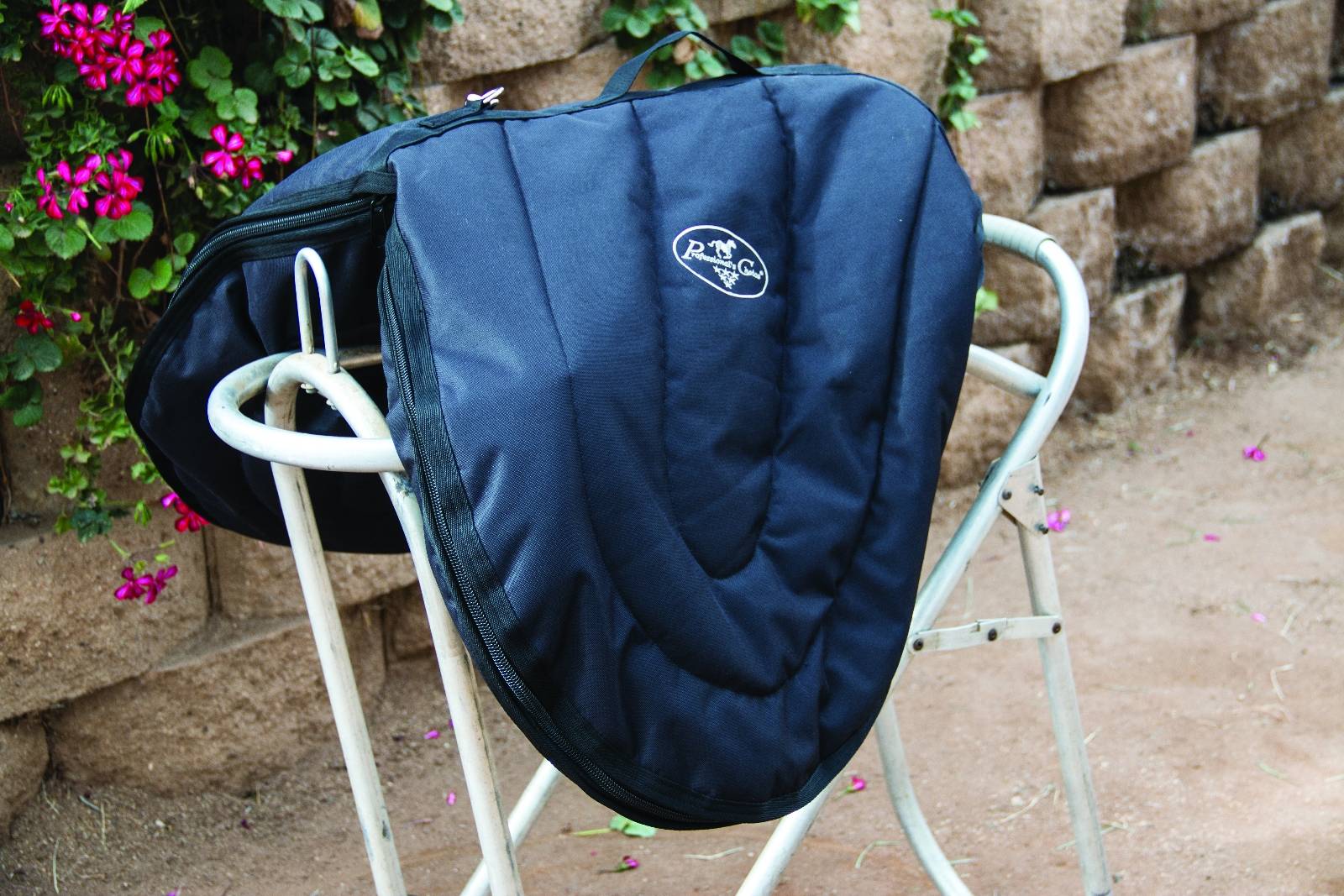 Professionals Choice English Saddle Case