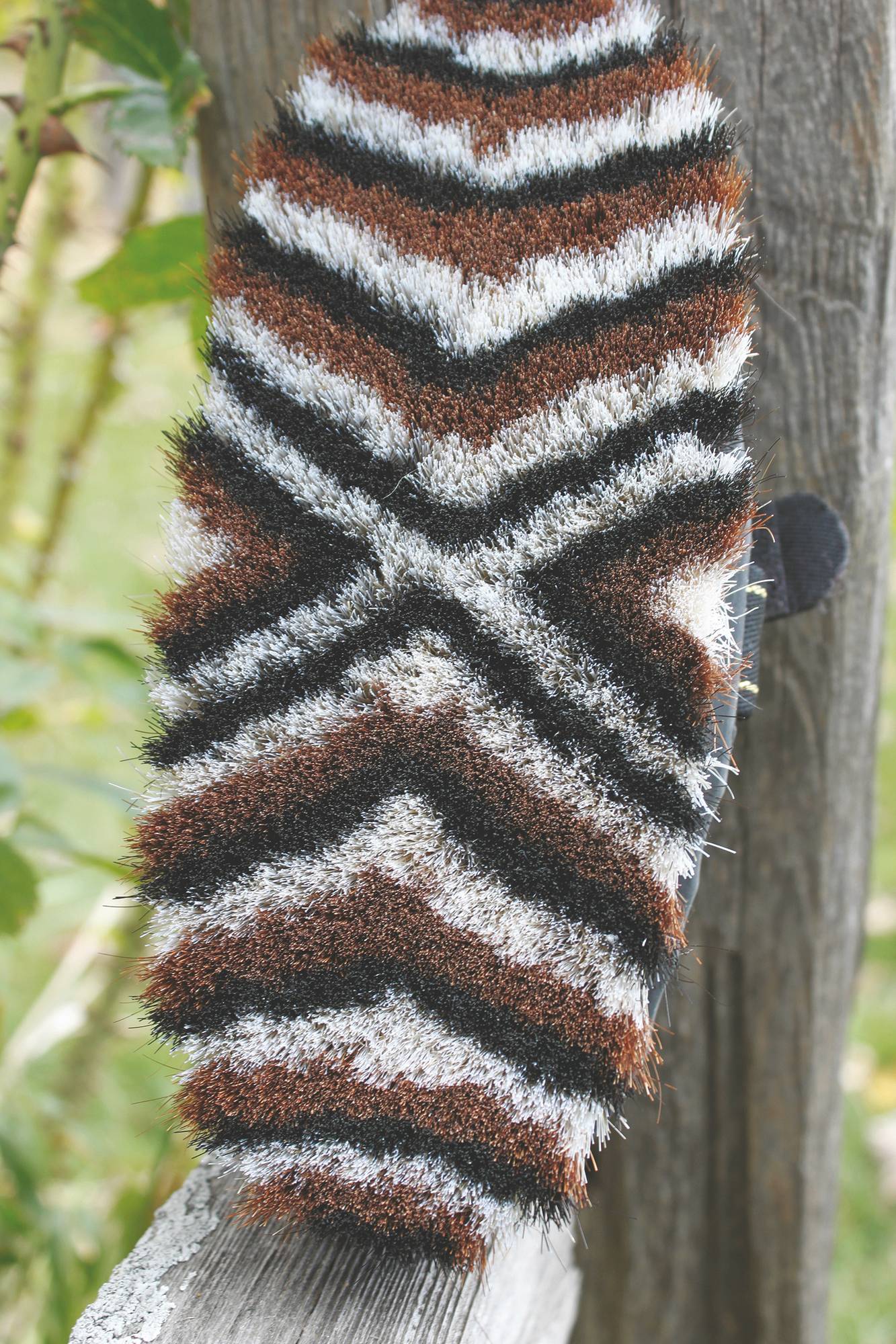 Tail Tamer Large Horsehair-Poly Blend Brush