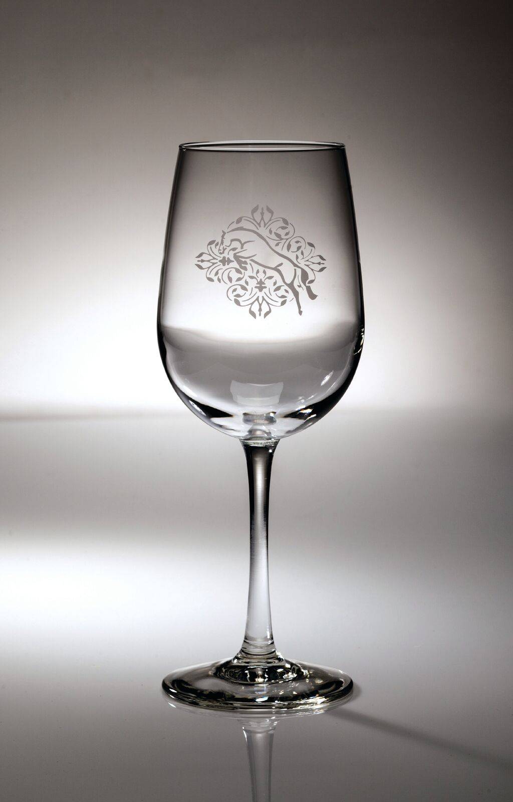 Kelley Jumper Floral Etched Wine Glass