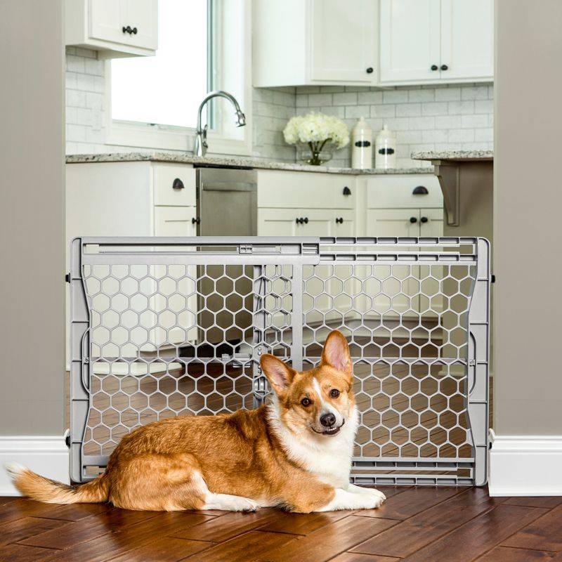 Plastic Expandable Gate With Steel Support Rod
